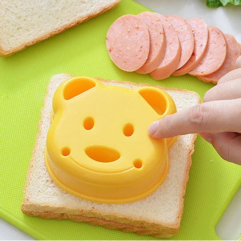 Set of 2 Animal-Shaped Sandwich Molds for Bread, Cake, and Biscuit Embossing - Cookie Cutter Baking Tools