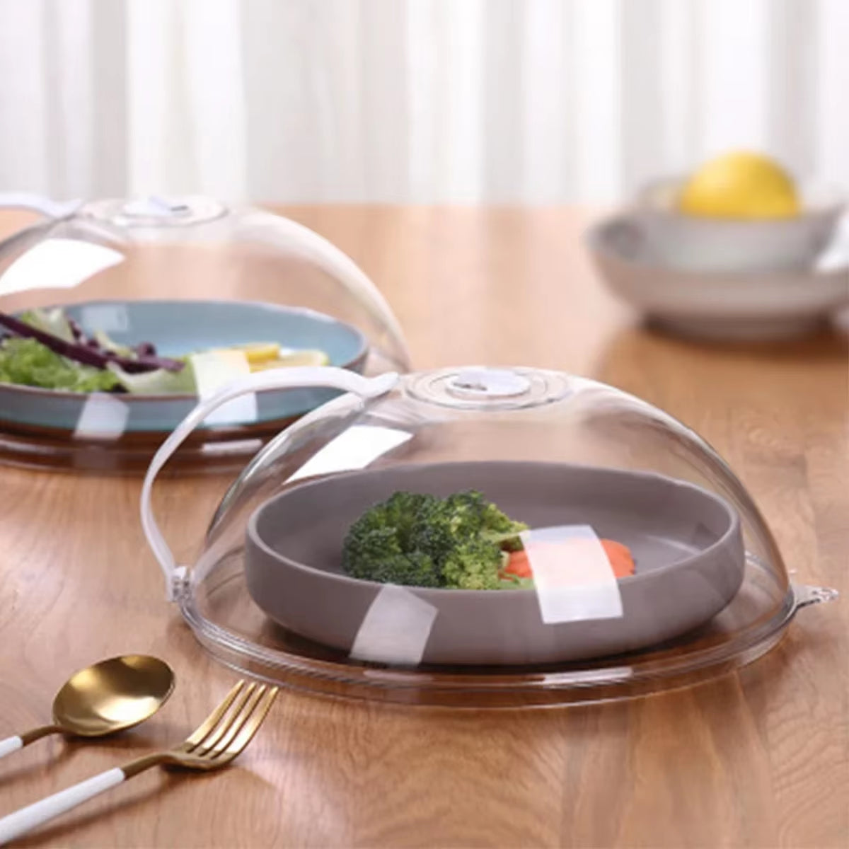 Microwave Food Splash Guard with Handle - Transparent Cover for Oven Heating and Cooking Utensils